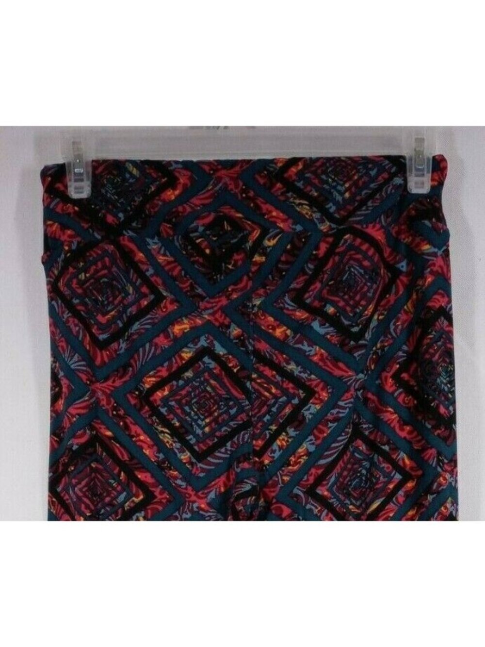 New LuLaRoe Tall & Curvy Leggings With Multicolor Floral Diamond Designs